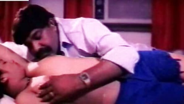 राम्रो गोल गधा संग एक ठूलो गधा bimbo गुदा सेक्स प्राप्त गर्दैछ