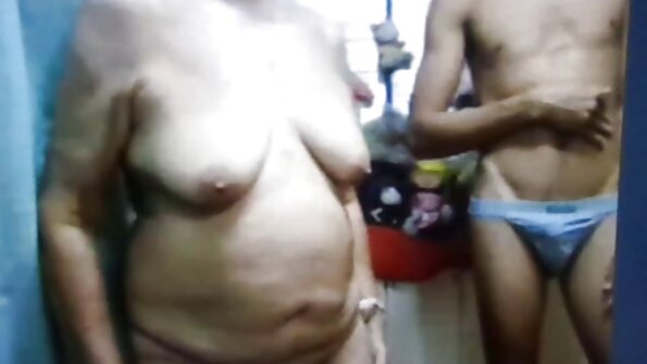 राम्रो गोल गधा भएको केटी यो तातो भिडियो मा चुदाई छ